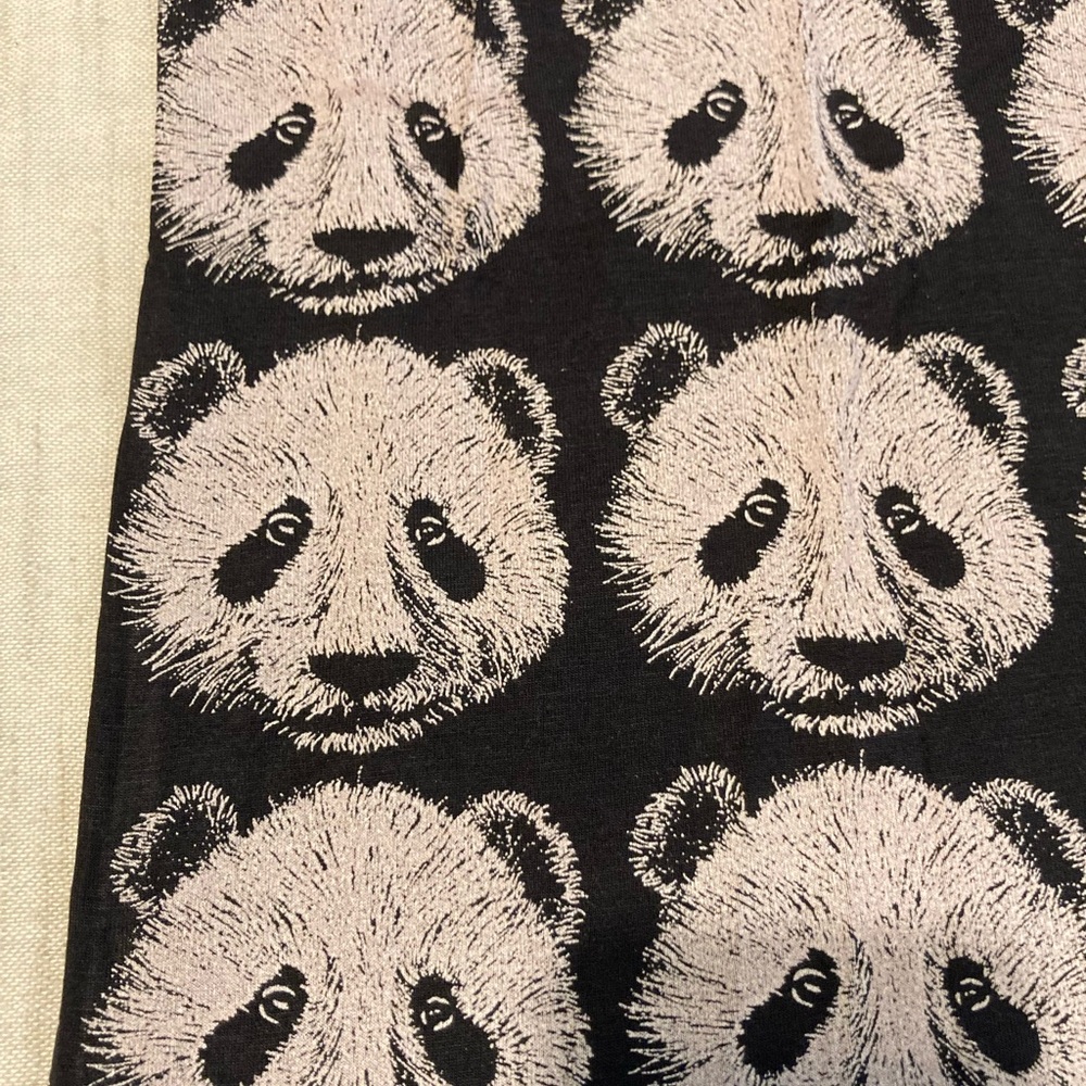 Kate Quinn panda lounge set - Picture 4 of 5